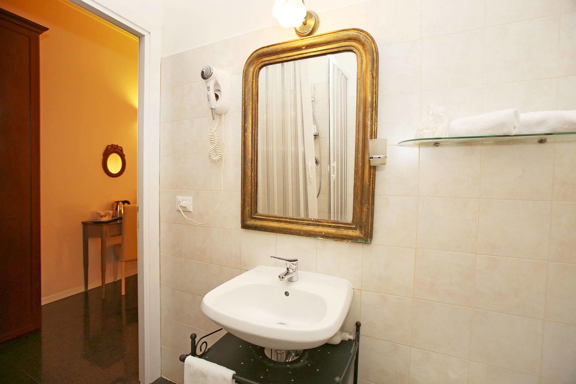 Amica Roma Guest House Εξωτερικό φωτογραφία