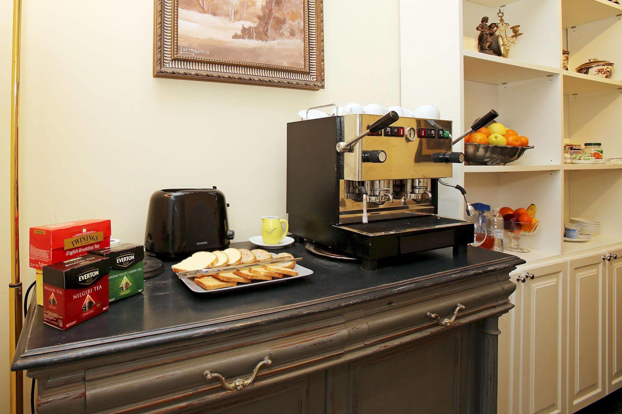 Amica Roma Guest House Εξωτερικό φωτογραφία